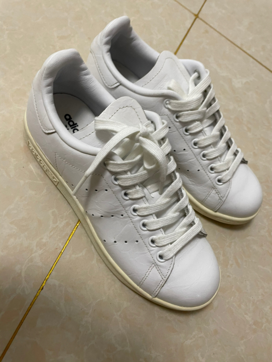 阿迪达斯经典女鞋