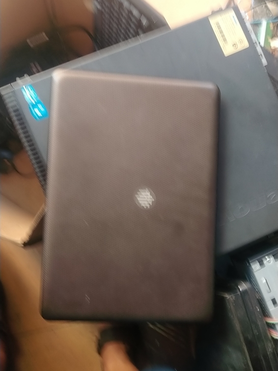 清华同方锐锋s40H超薄笔记本。成色九成新。