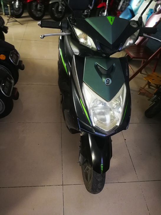 二手绿源电动车车况非常好.60伏20大电池...