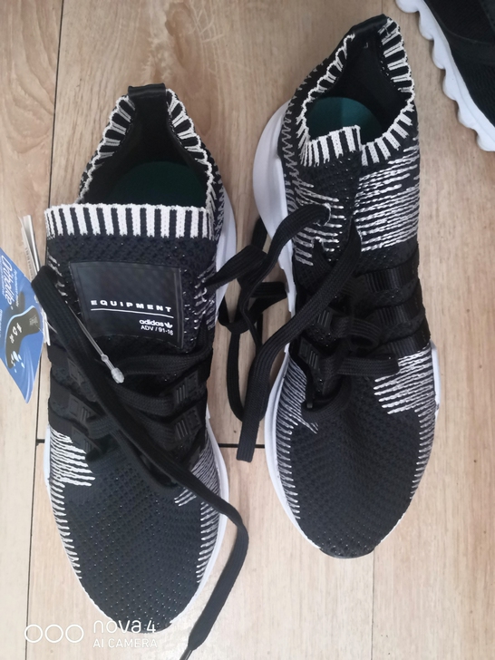 阿迪达斯38号鞋全新