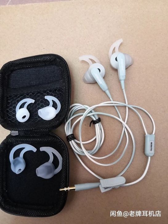 博士soundsport，半入耳式耳机