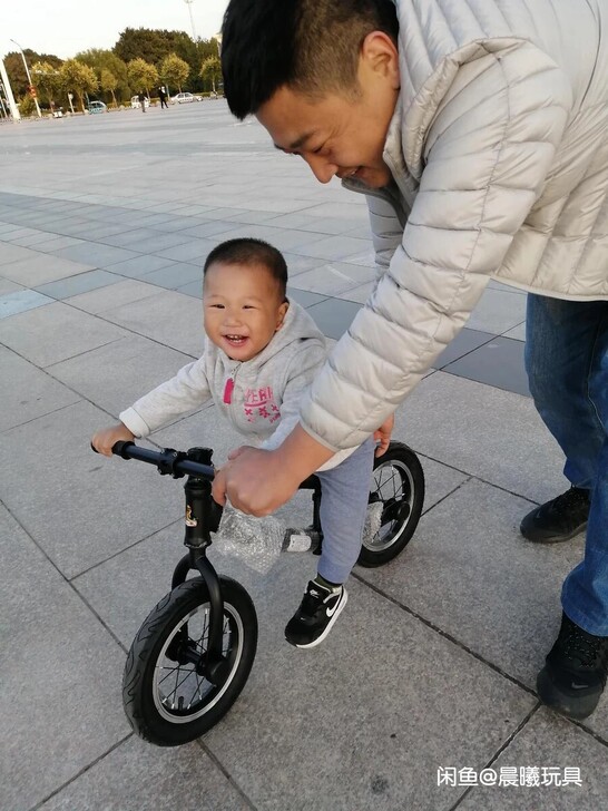 【厂家直销】凤凰儿童平衡车滑步车宝宝无脚踏...