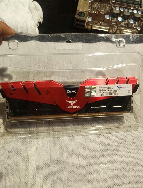 十铨瞑神DDR4 2400 8G内存，成色...