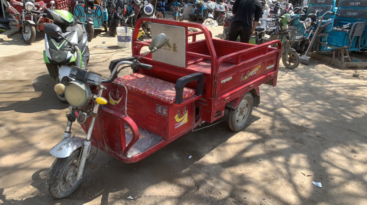 精品二手电动三轮一辆。成色自己看1.5三轮...