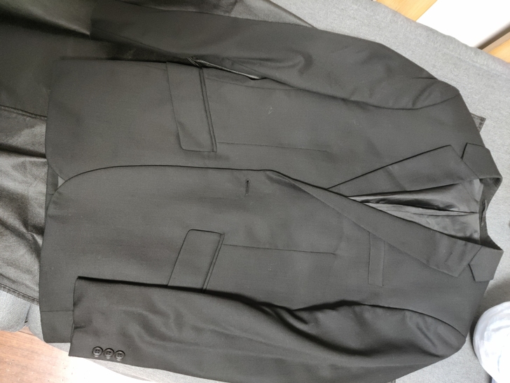 G2000羊毛混纺黑色西装，regular...