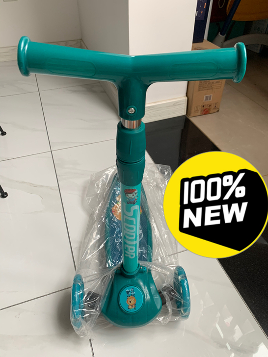 全新儿童滑板车，孩子已经有了一个，所以朋友...