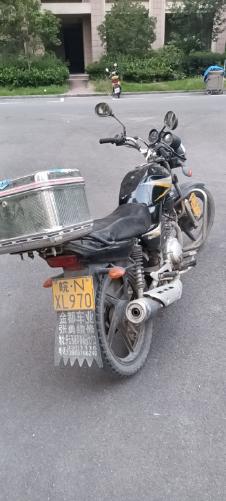 摩托车，骑了3.1万公里。有看上的滴滴，价...