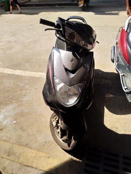 雅马哈迅鹰125踏板车,13年, 不到两...