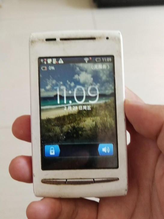 可以正常使用，闲置的索尼手机