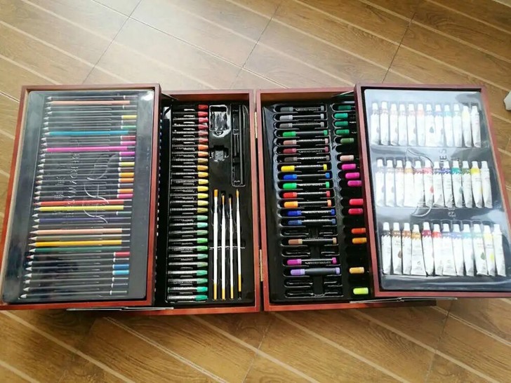 工作室不开了 几套绘画套装儿童绘画礼盒便宜...