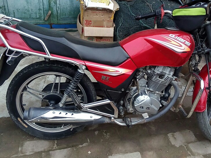摩托型号:钱江喜王125