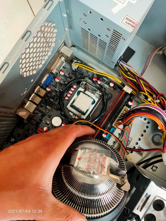 圣佛镇附近，上门维修电脑，安装系统，升级固...