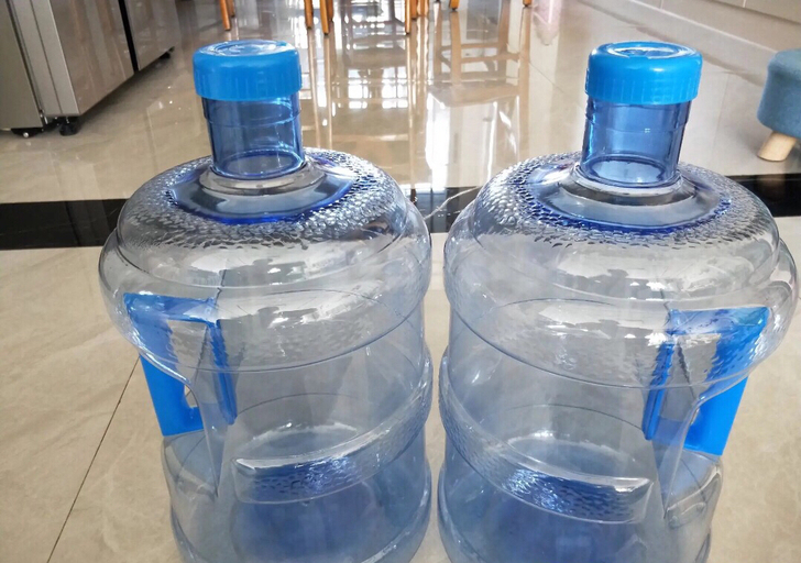 全新矿泉水桶 18.9升的25元
