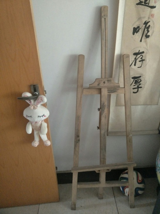 孩子上学用的画架20元，自提。不包邮。