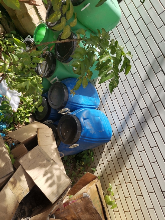 使用过一次50公斤化工空桶，成色不错，有十...