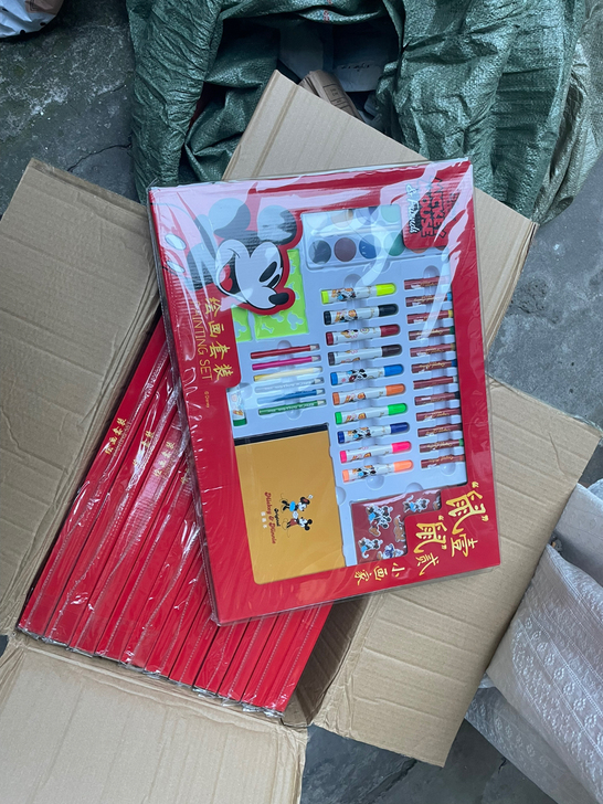 绘画套装，一箱12个，单卖一个价格，整箱更...