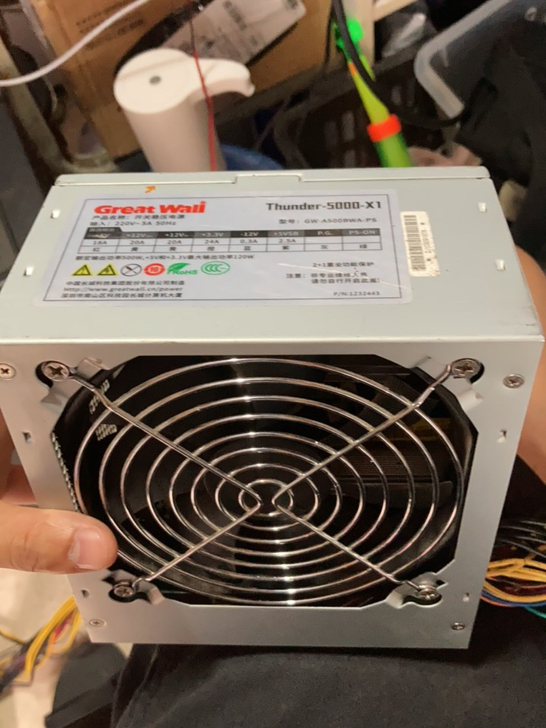 长城600w电源,额定500w。长城电源无...