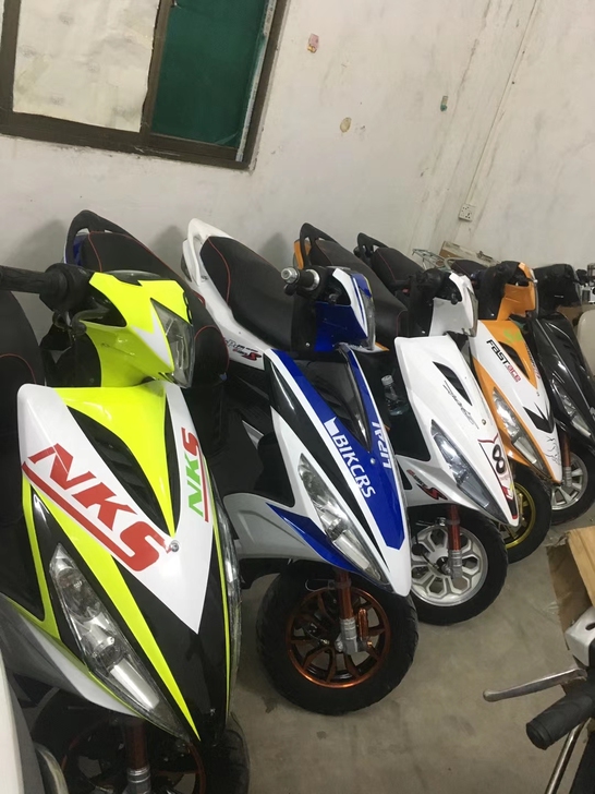 九九新各种鬼火125c出售，颜色齐全，车况...