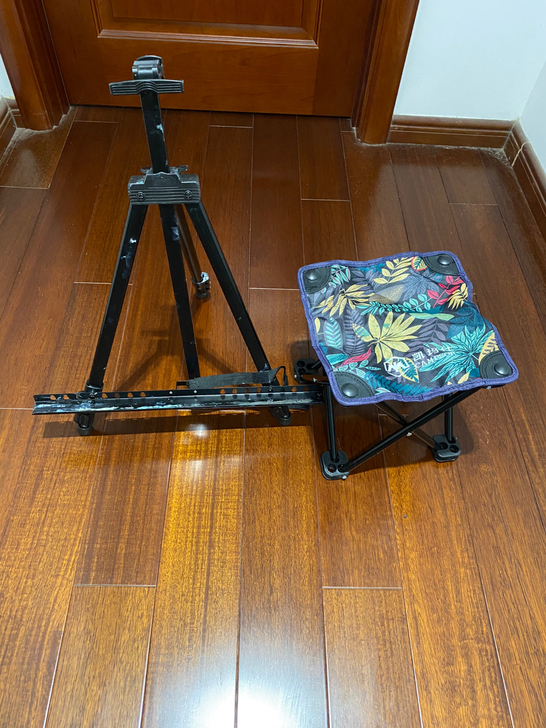 画架加小板凳,只用过两次