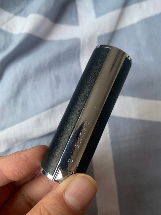 纪梵希小羊皮305有盒