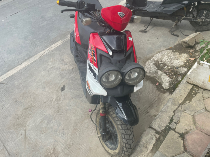 出个路虎踏板车动力大的很价格便宜裸车