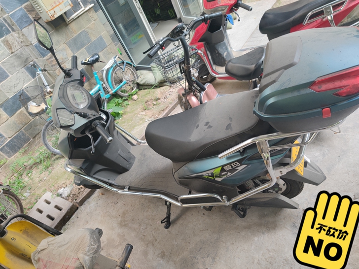 爱玛电动车 72v 全新的 只跑了100公...