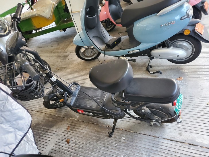 新日电动车，就这个标价，小刀可以，屠龙刀就...
