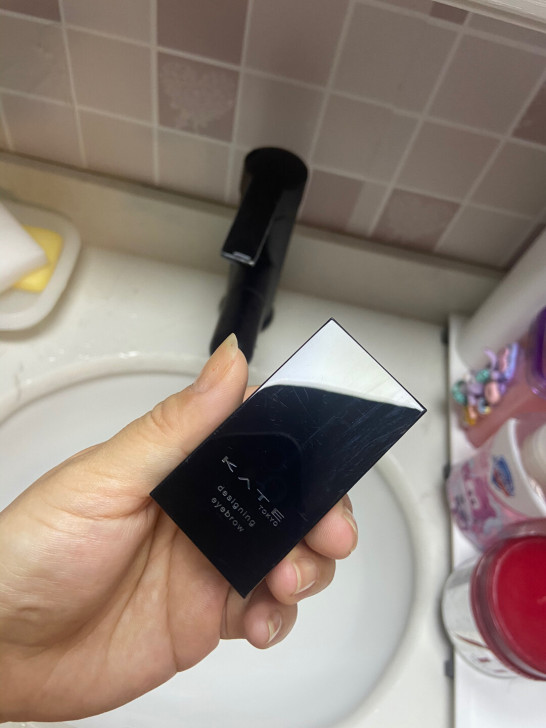 眉粉 买错了色号