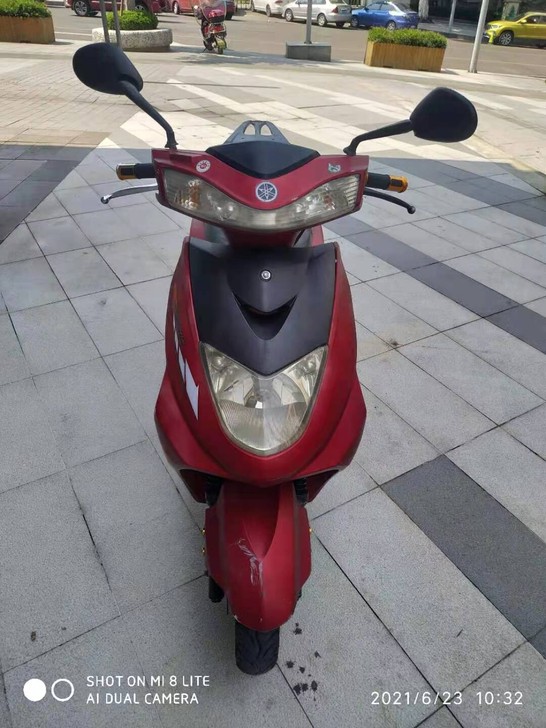 迅鹰款125踏板车，，，