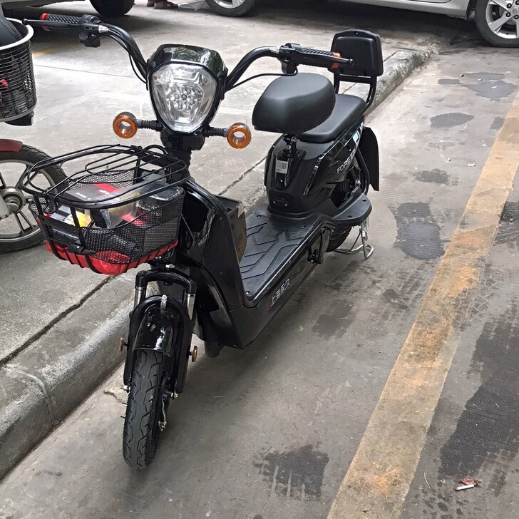 转让小型电瓶车男女通用永久小型电动车新款电...