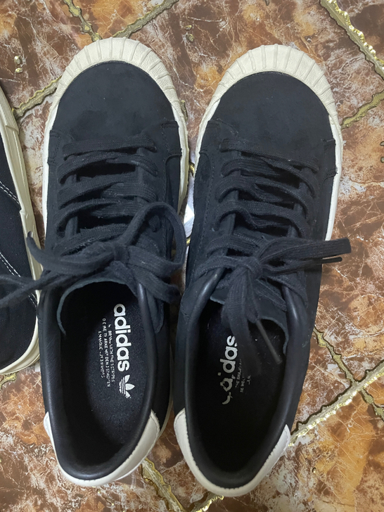 阿迪达斯，正品，38码，包邮
