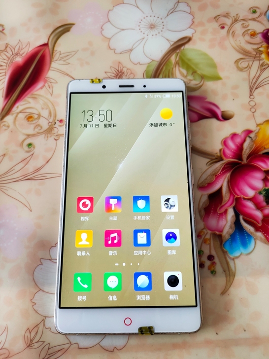 努比亚z11max，手机运行4g内存64g...