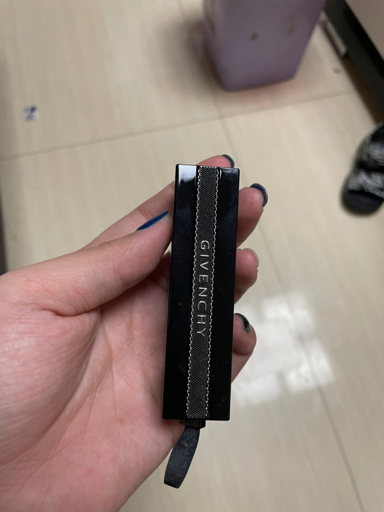 纪梵希11 售出不退不换