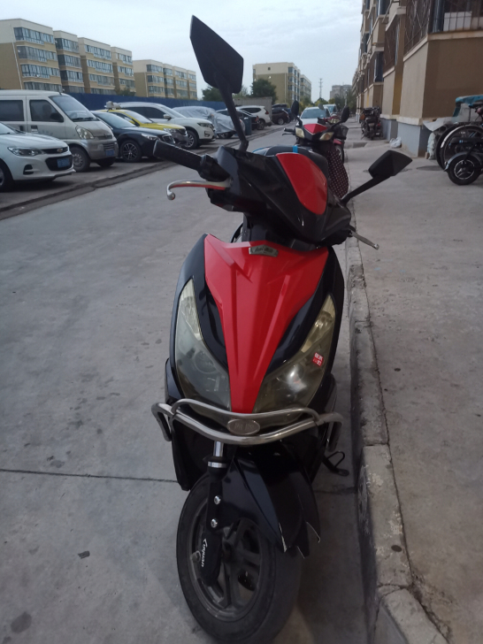 绿源 电动车，本人一手车，车子成色如图所示...