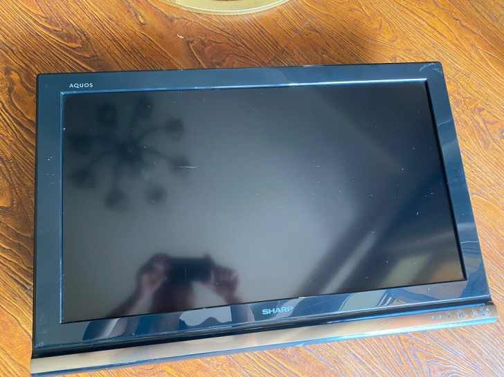 32寸液晶原装夏普电视屏幕，无修无拆无暗病...