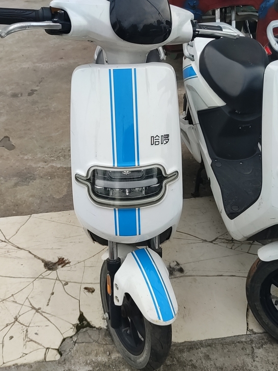 二手电动车哈啰锂电池电动车，亏本出售，因长...