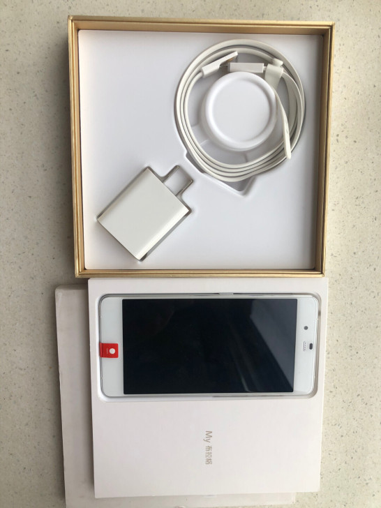 努比亚My布拉格手机全新