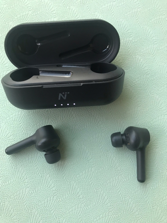 网易严选耳机，续航时间长，4小时，久戴不累...