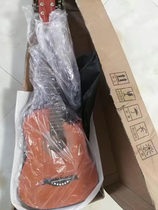 出售自己用的41寸(电箱吉他),吉他练习或...