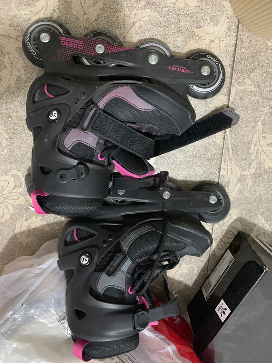 单排溜冰鞋轮滑旱冰鞋 一双41码有点旧25元