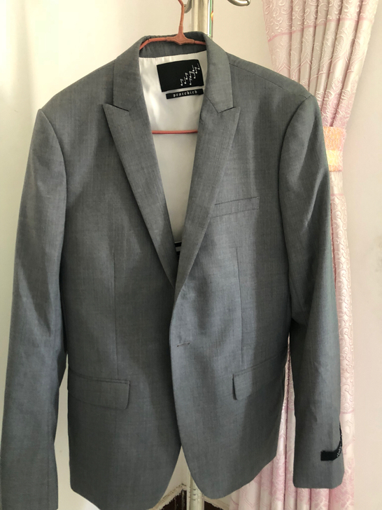太平鸟男装专柜正品 西服xl码,今年买的买...