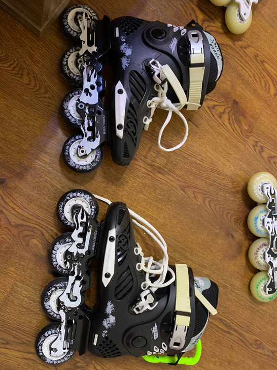 单排旱冰鞋 几乎全新  黑的仅试穿 白色外...