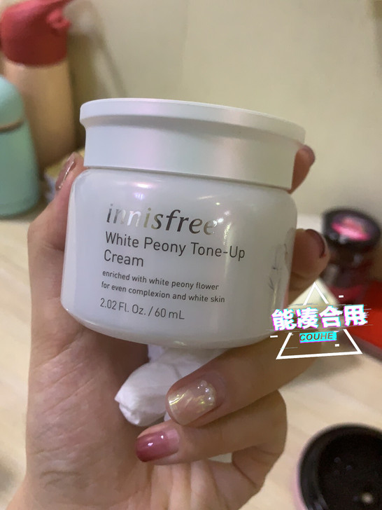 同事跟我一起入手的     买了其他的隔离...