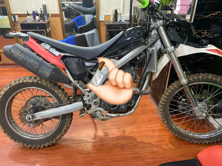 摩托车越野摩托车