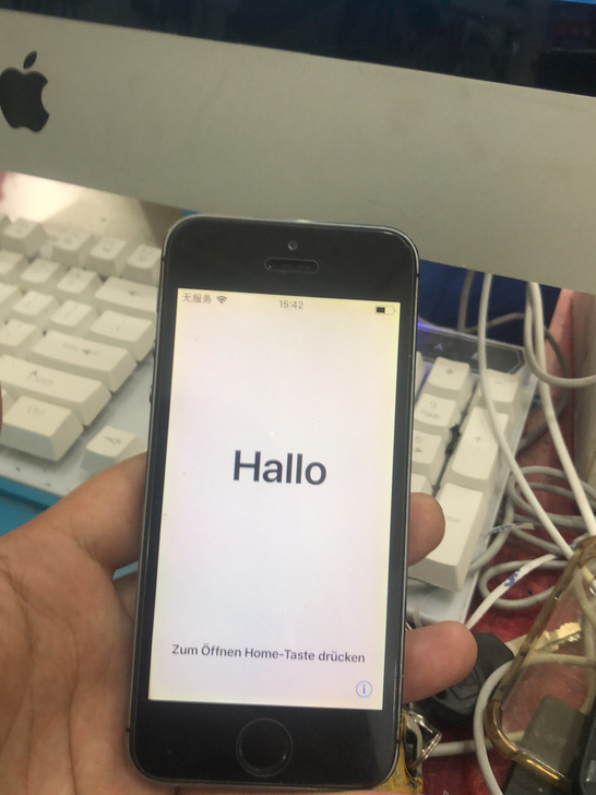 苹果5S/32G换过电池，卡贴机