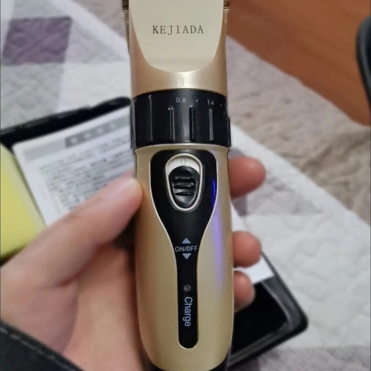 处理10个充电式理发器电推剪电动婴儿童电推...