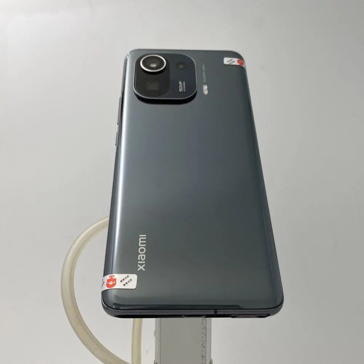 小米11pro  黑  8+256g