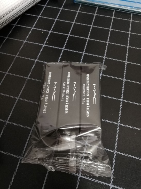 日上免税店入手，出全新mac口红316泫雅...