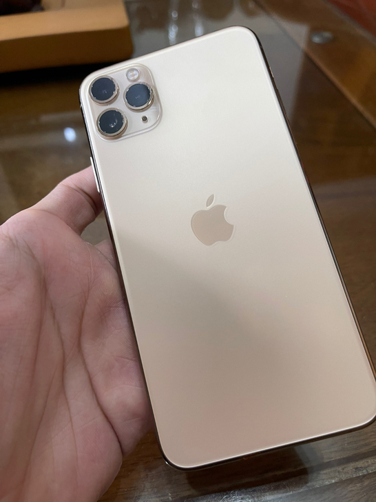 iPhone 11pro max有锁卡贴6...