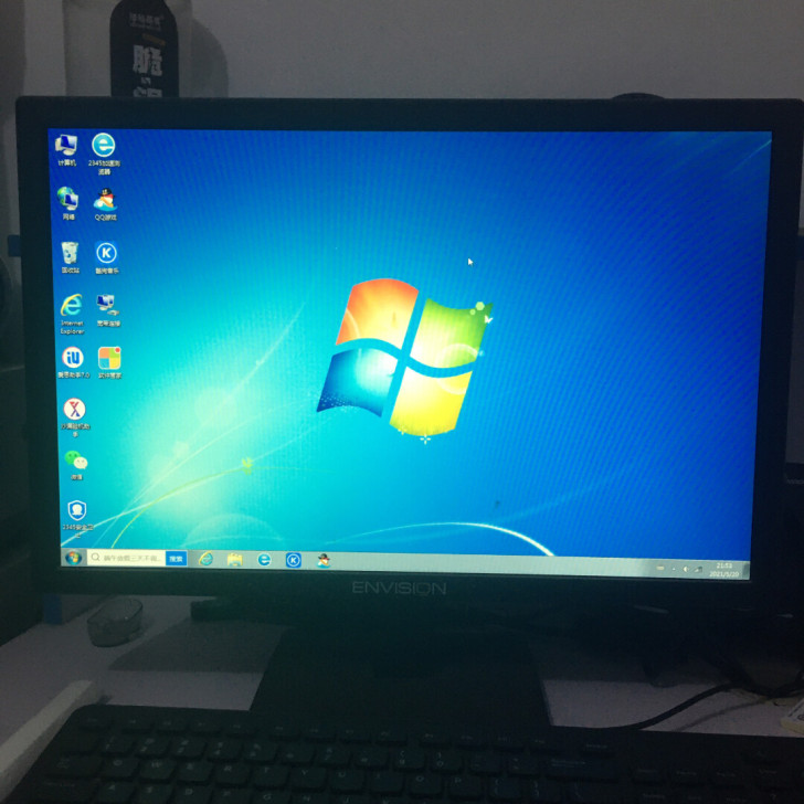 20寸显示屏易美逊20寸显示屏，没有任何问...